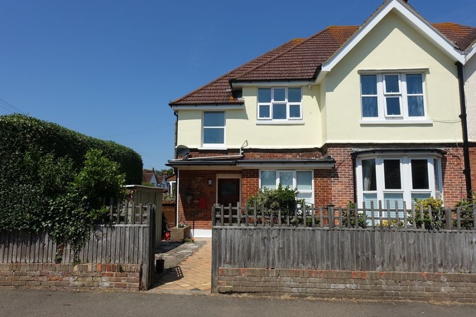 Collington Avenue, Bexhill on Sea, East Sussex, TN39 3QA